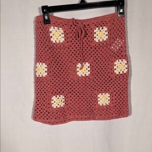 FOREVER 21 PINK CROCHET FLORAL MINI SKIRT SMALL